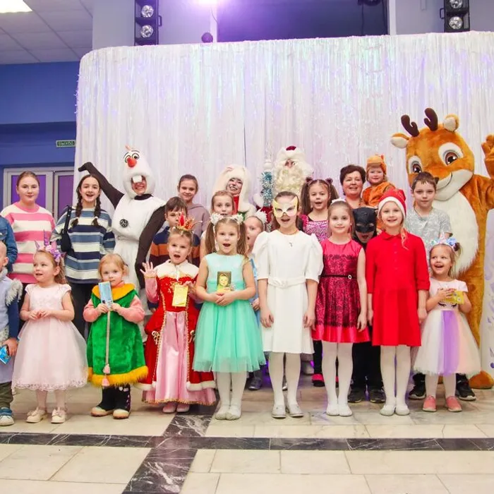 Новогодний карнавал