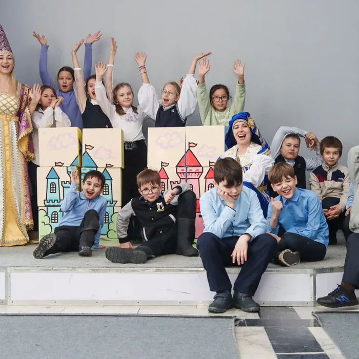 "Принцессы и герои"