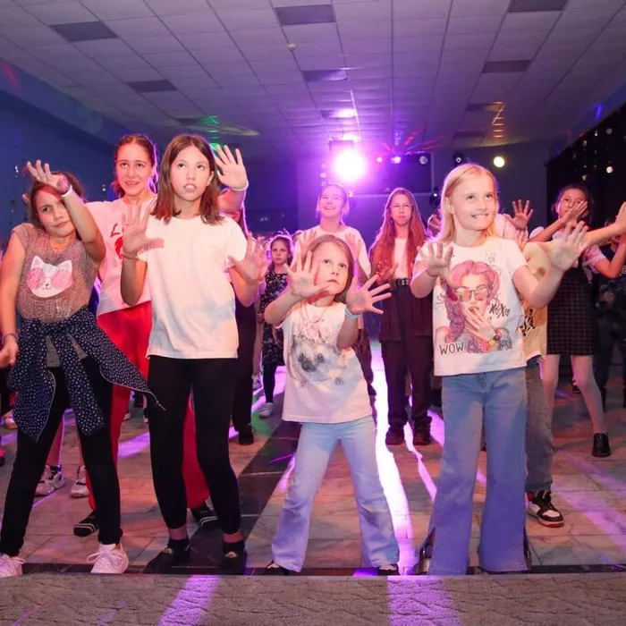 Зажигательная дискотека