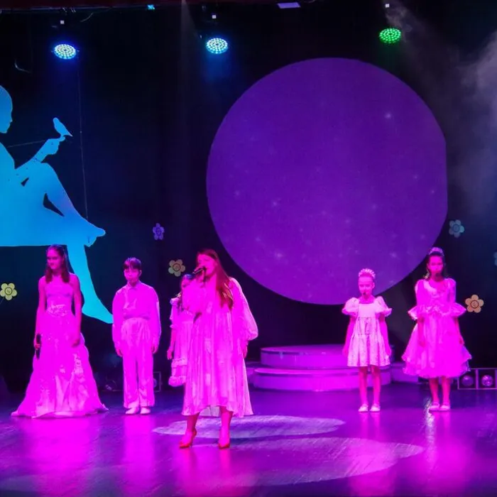 «Свет материнской любви»