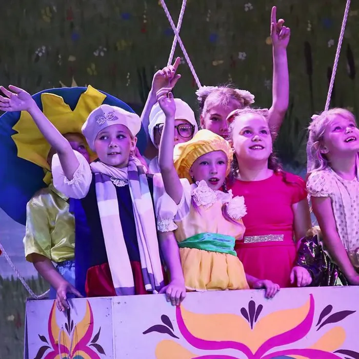 "Должны смеяться дети"