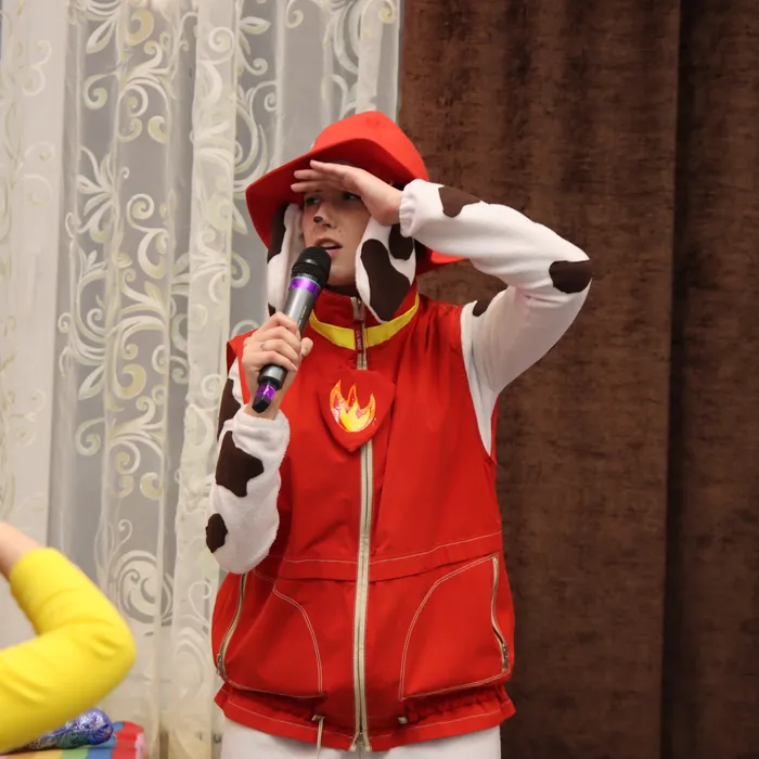 "Танцуй и веселись"