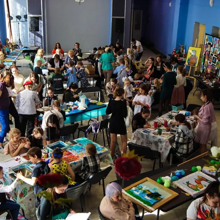 Фестиваль-конкурс изобразительного и декоративно-прикладного творчества "Многоцветный мир"