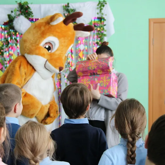 "Мы желаем счастья вам"