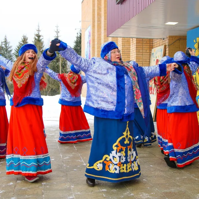 "Масленица широка, веселись моя душа!"