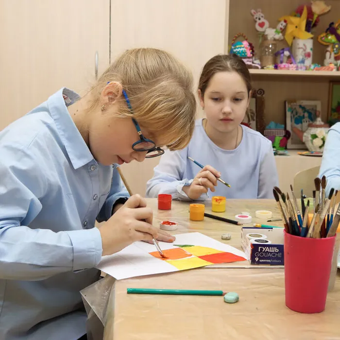 "Знатоки искусства"