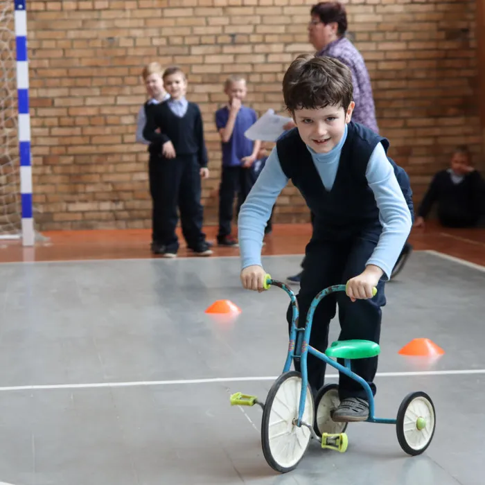 «Азбуку дорожную знать каждому положено»